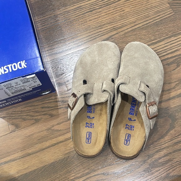 *SOLD* Birkenstock Boston Taupe Suede - Picture 3 of 4